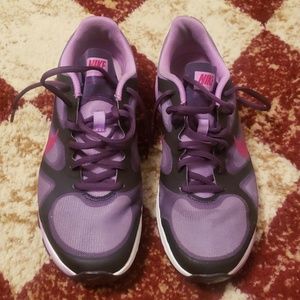 Nike Duel Fusion sneakers Size 8